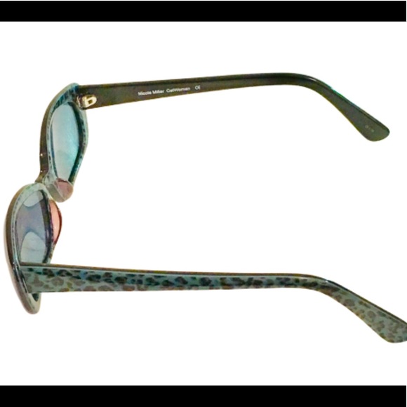 NWOT VINTAGE: Nicole Miller Sunglasses WITH Case!! - Picture 3 of 7